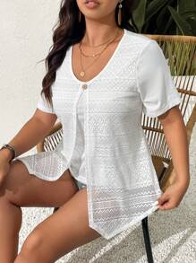 SHEIN Frenchy Camiseta casual de talla grande para mujer con diseño de botones y manga corta con abertura