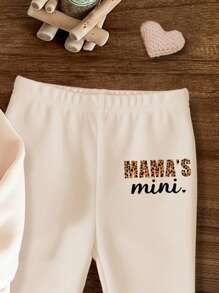 SHEIN Mama's Mini Baby Girl Casual Simple Letter Pattern Loose Knitted Soft Sweatsuit Set For Autumn And Winter - Multicolor - View 4