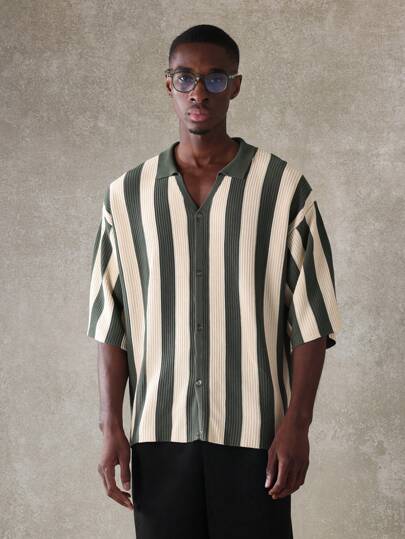 SUMWON Camisa Polo de Malha Listrada de Designer, Padrão Vertical Retrô, Frente com Botões, Casual Clássica de Ribana, Colarinho, Streetwear Preppy, Verão e Primavera, Golfe