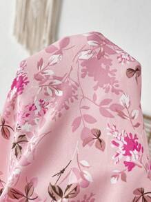 SHEIN Vestido casual de vacaciones con estampado floral, cuello en V, volantes y mangas cortas para embarazadas - Rosa - Ver 4
