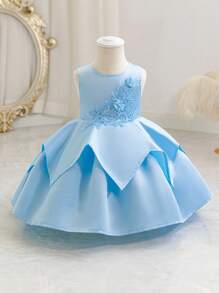 SHEIN Glamorique Kids 女婴花朵婚纱，高端缎面亮面面料，喇叭裙，为家庭聚会、派对、婚礼定制，饰有亮片和 3D 花卉装饰，合身 - 藍色 - 查看 4