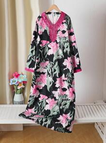 少女花卉印花长袖 V 领度假连衣裙