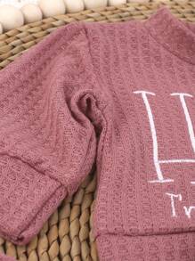 SHEIN HELLO Letter Embroidered Newborn Photography Outfits, Baby Boy Girl Shirt Pants Hat 3pcs Set, Infant 1 Month-100 Days Studio Photography Clothes