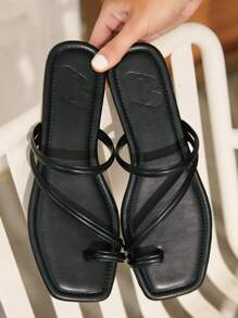 HighSole Ciabatte piatte nere alla moda e versatili per donne