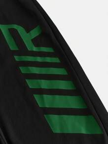 SHEIN Leap Crew 2 件装 Tween Boy 橄榄绿色字母印花 T 恤和慢跑裤套装 - 墨綠色 - 查看 3