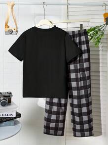 SHEIN Leap Crew 2 件套 Dozemod 儿童青少年男孩都市休闲圆领短袖格子图案宽松家居服裤子睡衣套装 - 黑色 - 查看 2