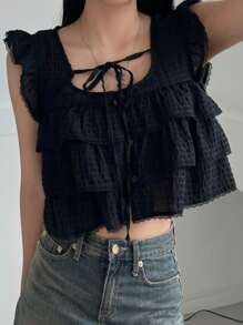 DAZY Camicetta da donna con collo a cravatta, patch e arricciature, maniche a cappuccio in pizzo, colore nero, con volant