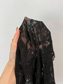 SHEIN EZwear Blusa negra de encaje con cuello redondo y mangas cortas ajustada para mujer