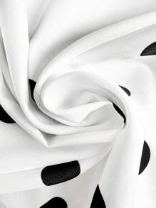 SHEIN Clasi Blusa elegante de mujer con cuello en V, estampado de lunares y dobladillo con volantes, para verano, vacaciones, negocios, casual, estilo boho, western, festival y conciertos - Blanco y Negro - Ver 6