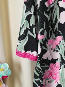 少女花卉印花长袖 V 领度假连衣裙