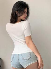 DAZY Damen figurbetontes V-Ausschnitt Kurzarm Lässig Strick-Top, einfarbig für den Sommer