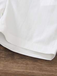 SHEIN 2 件/套年轻男孩时尚休闲校园运动绅士风格：灰色华夫格图案上衣搭配撞色白色领带装饰，抽绳腰部半弹力短裤，适合夏季户外、休闲、体育活动和摄影 - 白色 - 查看 6