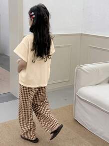 Dazy Kids 女童熊印花短袖 T 恤和格子裤家居服 - 杏色 - 查看 2