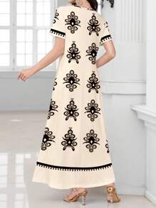 Mulvari 复古花卉印花 V 领短袖长裙，春夏