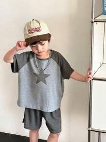 SHEIN Leap Crew 买 2 送 1，3 件/套年轻男孩/女孩舒适宽松韩版星星印花拼接撞色袖圆领 T 恤和短裤套装配项链，适合通勤、上学、休闲、度假 - 灰色 - 查看 5