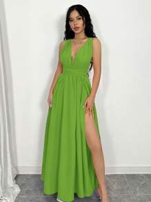 Chiquease 性感V领挂脖露背高开衩长款波西米亚度假休闲旅行交叉绑带多种穿法春夏新款大裙摆不对称高开衩性感漏腿修身音乐节亮绿色长裙