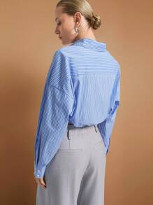 Ontre Áo sơ mi nữ sọc trễ vai dài tay, cài một hàng khuy, thiết kế tối giản, thời trang, phù hợp khi đi làm ở thành phố - Màu xanh lam - Xem 3