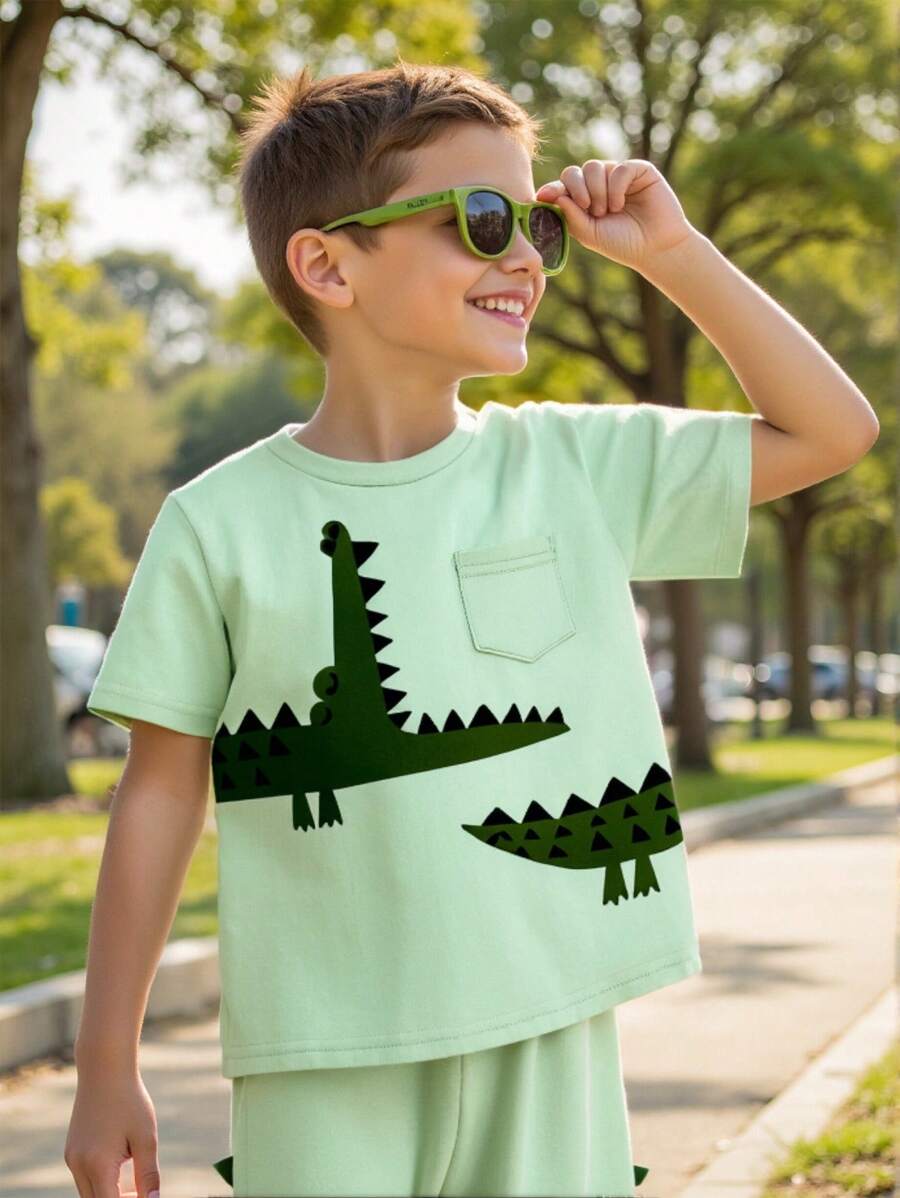 SHEIN مجموعة تي شيرت كاجوال بأكمام قصيرة وبتصميم قصدير 3D مطبوع وبنطلون للأنشطة الخارجية في الربيع والصيف، مناسبة للاستخدام اليومي والرياضي للأولاد الصغار 2 قطعة