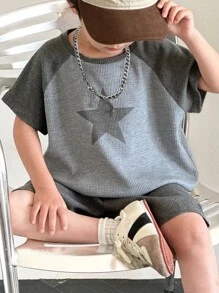 SHEIN Leap Crew 买 2 送 1，3 件/套年轻男孩/女孩舒适宽松韩版星星印花拼接撞色袖圆领 T 恤和短裤套装配项链，适合通勤、上学、休闲、度假 - 灰色 - 查看 1