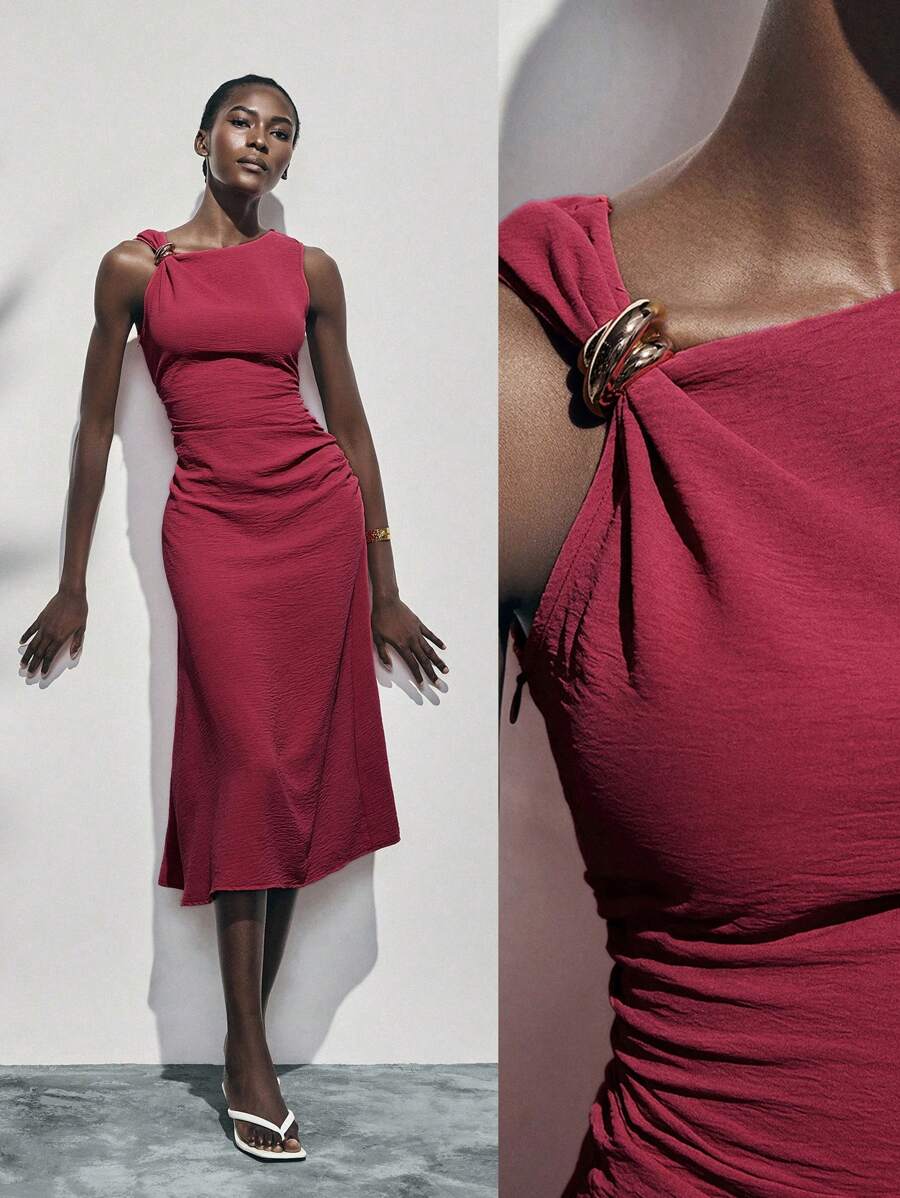 Lumivelle Sleeveless Metal Ring Detail Ruched Waist Summer Dress - Redwood - View 1