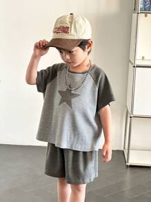SHEIN Leap Crew 买 2 送 1，3 件/套年轻男孩/女孩舒适宽松韩版星星印花拼接撞色袖圆领 T 恤和短裤套装配项链，适合通勤、上学、休闲、度假 - 灰色 - 查看 4