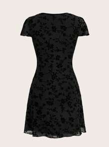 SHEIN EZwear Váy chữ A thêu cổ chữ V cỡ lớn, Xuân/Hè - màu đen - Xem 2