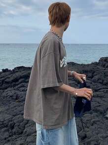 DAZY Men's Grey Letter Print T-Shirt, Summer,Graphic Tees