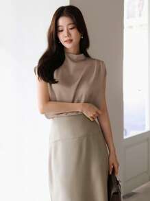 DAZY Blusa elegante y casual de verano para mujer con manga corta, ajustada y con pliegues en color liso