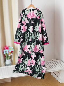 少女花卉印花长袖 V 领度假连衣裙