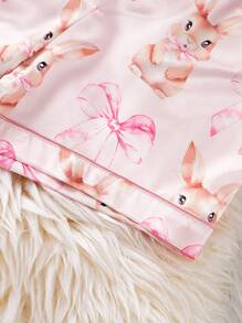 Ensemble de détente en 2 pièces pour préadolescentes, comprenant un Top à manches courtes en faux soie avec imprimé lapin et nœud papillon, et un short. Confortable - Rose bonbon - Voir 3