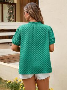 SHEIN LUNE Camisa informal de manga corta con cuello en V de unicolor para tallas grandes