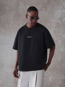 SUMWON 宽松剪裁短袖签名脚本 T 恤都市街头休闲图形徽标背面印花节日夏季主打简约必备