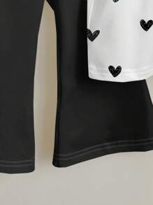 SHEIN 2 件女童休闲卡通图案圆领短袖上衣和喇叭裤套装，夏季