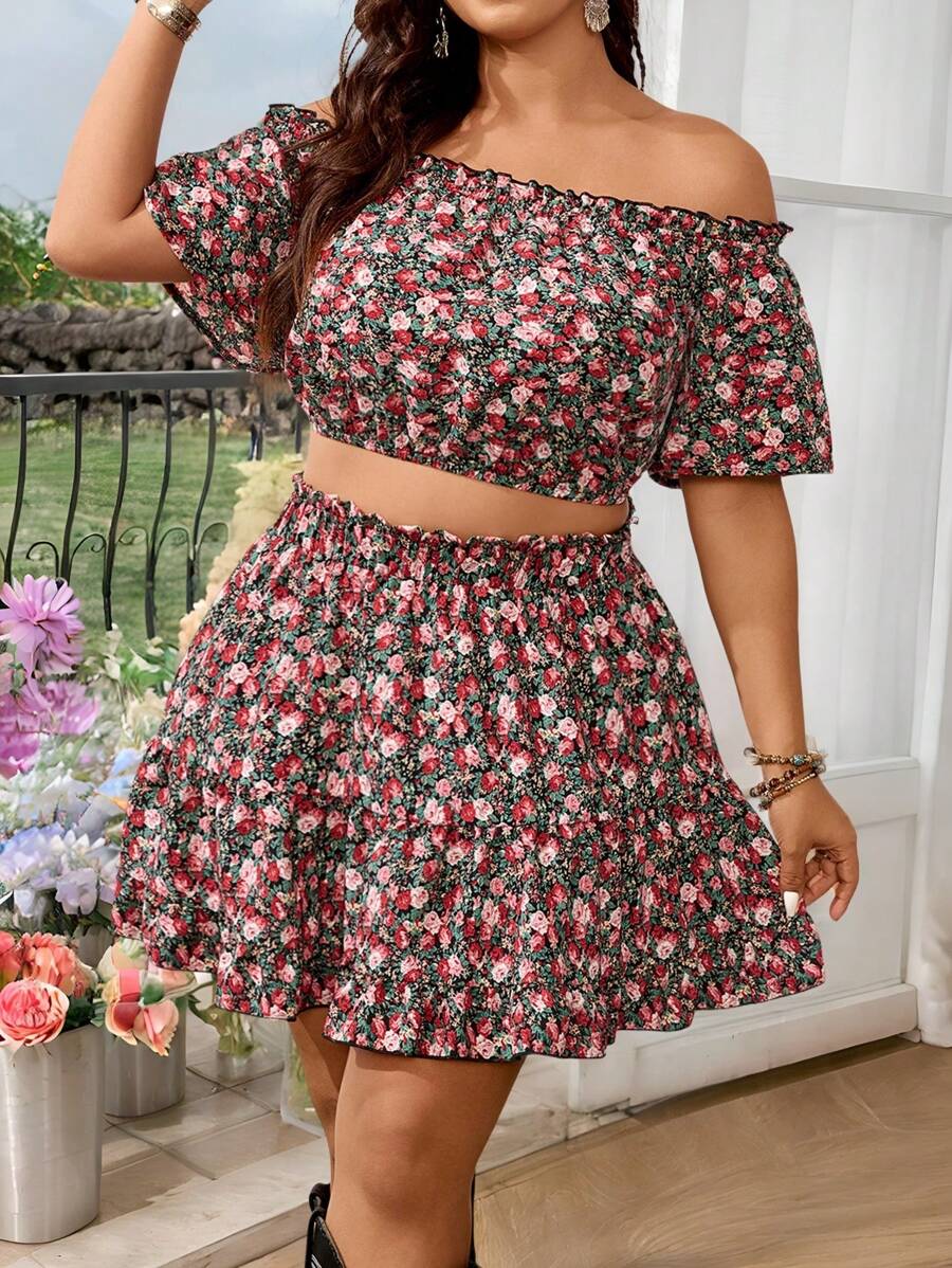 SHEIN VCAY 满身花卉印花露肩短款上衣和荷叶边下摆半身裙 - 紅色 - 查看 1