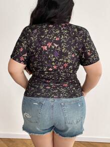 SHEIN Frenchy 女式花卉印花大码秋季短袖 T 恤，荷叶边下摆，落肩设计