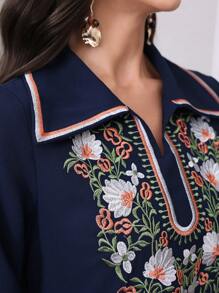 Al Najma 女士花卉刺绣宽松优雅长袖阿巴亚连衣裙，端庄的长袍 - 藏蓝色 - 查看 3