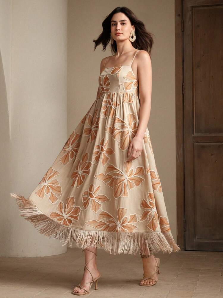 Vestido con tirantes de espagueti, dobladillo con flecos y bordado de cuerda, estilo vacacional