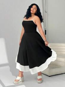 Solflare Abito casual con spalline a spaghetti, con blocchi di colore nero e bianco, minimalista e di moda per l'estate, disponibile in taglie forti