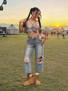 SHEIN PETITE Women's Ripped Jeans Low-Rise Design Retro Y2K Music Festival Outfits Summer Jeans - Light Wash - View 6