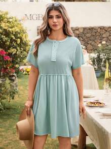 SHEIN LUNE 女士加大码纯色圆领短袖休闲连衣裙女式夏季服装女式夏季连衣裙度假服装女式加大码女装波西米亚风迷你连衣裙母亲节 - 薄荷綠 - 查看 3