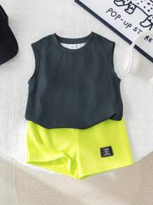 SHEIN 2pcs Baby Cartoon Animal Print Knit Soft Round Neck Drop Shoulder Pullover Top And Elastic Waist Shorts Set, Suitable For Sporty, Casual, Outdoor Wear For Spring/Summer