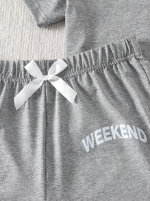Set de 3 piezas de ropa cómoda informal para pre-adolescentes con top de manga corta y cuello redondo estampado con letras y pantalones cortos/largos