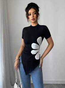 Rafferiza Elegant Round Neck Asymmetrical Hem Black & White Floral Decor Drawstring Women T-Shirt - Black and White - View 6