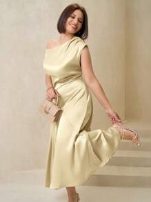 SHEIN Clasi Vestido asimétrico de mujer talla grande de primavera, con hombros recogidos en satén, elegante y con estilo