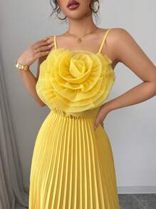 SHEIN PETITE Vestido de línea A con decoración floral elegante, cintura drapeada, cintura alta, apropiado para fiestas y uso diario, color amarillo, para mujer primavera/verano