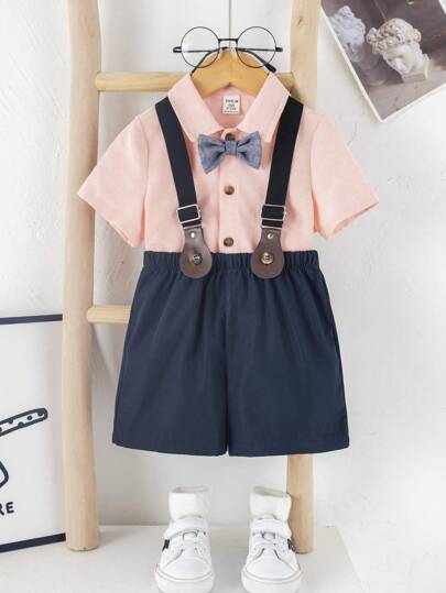 SHEIN 2 件男婴休闲绅士风格领衬衫上衣，带蝴蝶结装饰和可拆卸短裤，适合生日派对、洗礼、 1 岁生日、晚会、表演、婚礼等。