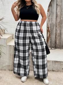 SHEIN CURVE+ Plus Size Women's Checkered Pants, Black And White Checkered Elastic Waist Bag Wide Leg Casual Loose Pants, Women's Casual Wide Leg Pants, Curve Plus, Boho Vacation - Black and White - View 3