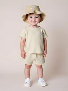Baby Jungen Gestricktes 3 Stücke Outfit Lässig mit T-Shirt, Shorts und Hut, geeignet für den Sommer