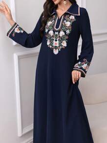 Al Najma 女士花卉刺绣宽松优雅长袖阿巴亚连衣裙，端庄的长袍 - 藏蓝色 - 查看 5