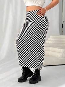 Solflare 大码黑白格子裙，适合夏季的简约时尚